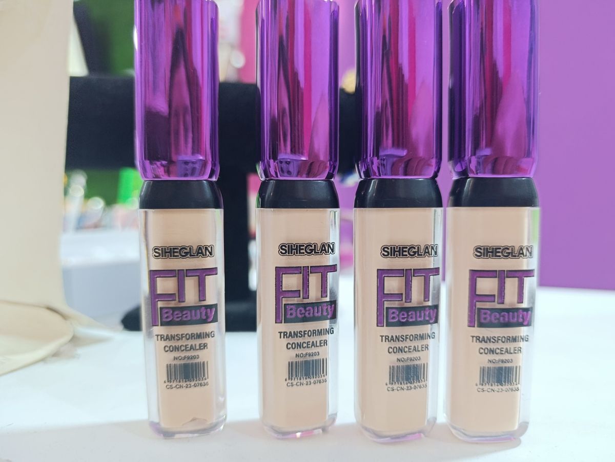 Fit Beauty Concealed | High Coverage Liquid Concealer For Flawless Finish | Long Lasting, Lightweight, And Easy To Blend Formula For All Skin Types View Gallery - Pakistan