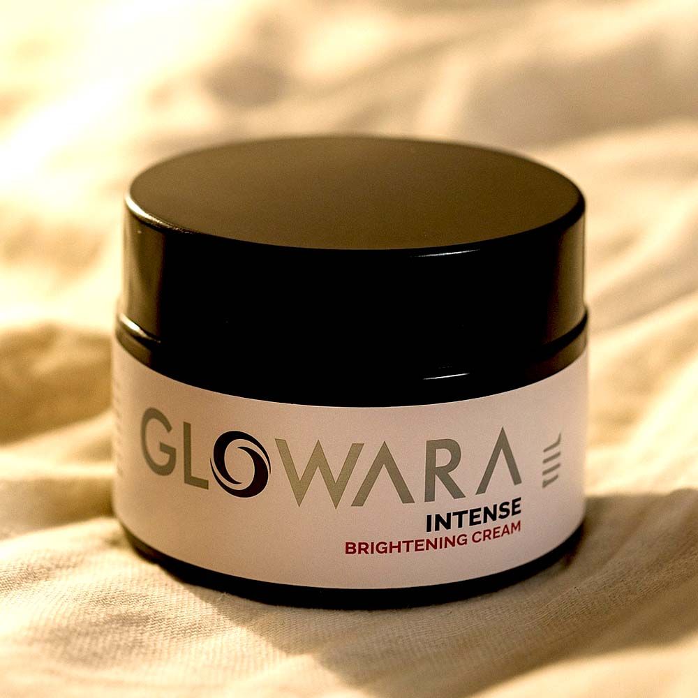 Glowara Intense Brightening Cream – With Alpha Arbutin, Kojic Acid, Niacinamide & Vitamin C for Radiant, Even-Toned & Hydrated Skin View Gallery - Pakistan