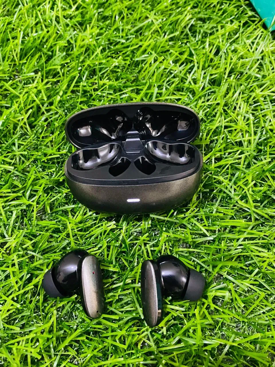 InTouch INT-W03 Wireless Bluetooth Earbuds – ANC + ENC, Long Battery Life, High-Quality Sound, Perfect for PUBG Gaming View Gallery - Pakistan