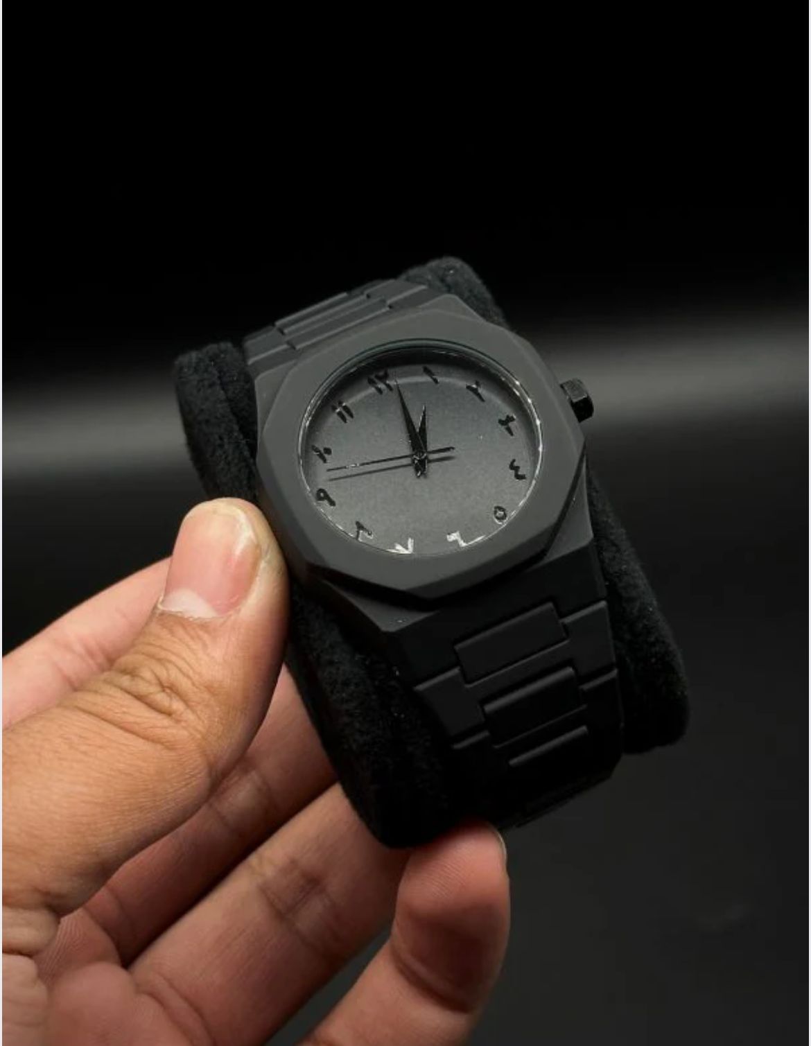 Full Black AURA Quartz Analog Watch – Lightweight Premium Design - Stylish Wrist Watch For Men  (Without Box) View Gallery - Pakistan