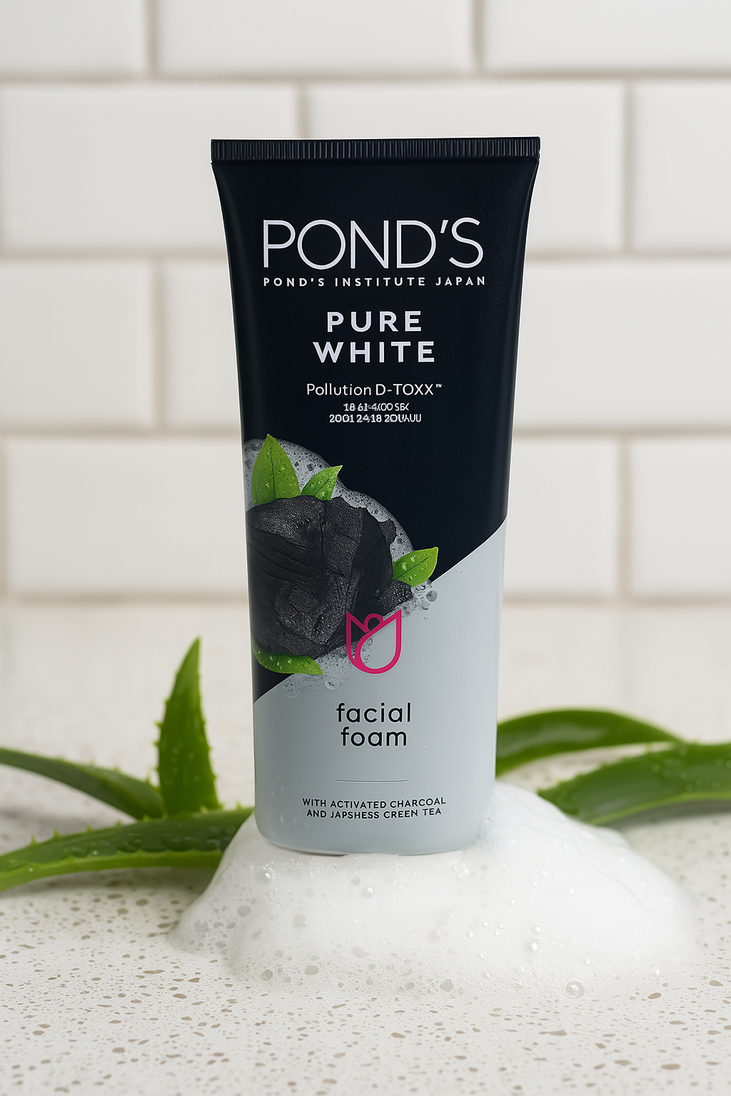 Pond’s Pure White Face Wash with Activated Charcoal – Deep Cleansing & Brightening Daily Face Cleanser (100g) View Gallery - Pakistan