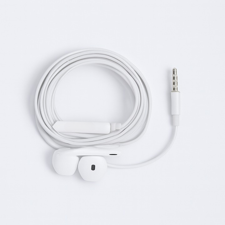 Gionee Original Handsfree – High Bass Quality Wired Earphones with Mic & 3.5mm Jack View Gallery - Pakistan