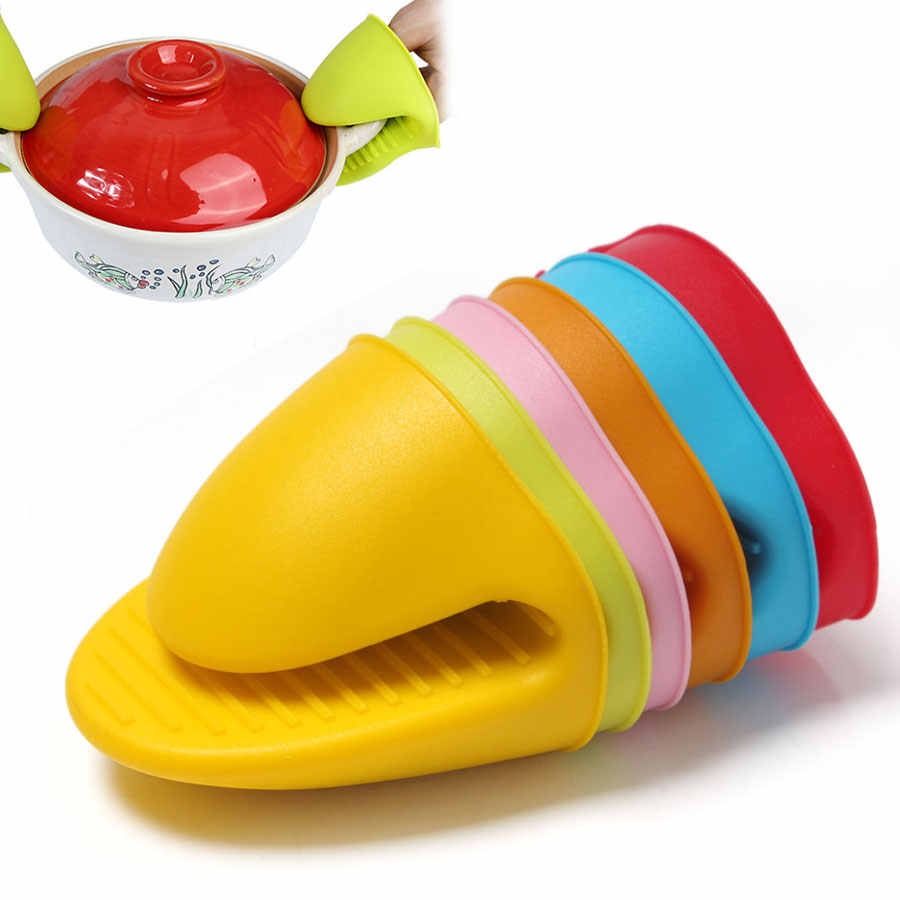 Silicone Heat Resistant Glove Clip – Non-Slip Insulation Pot & Bowl Holder, Cooking and Baking Oven Mitt (1 Pc, Random Color) View Gallery - Pakistan