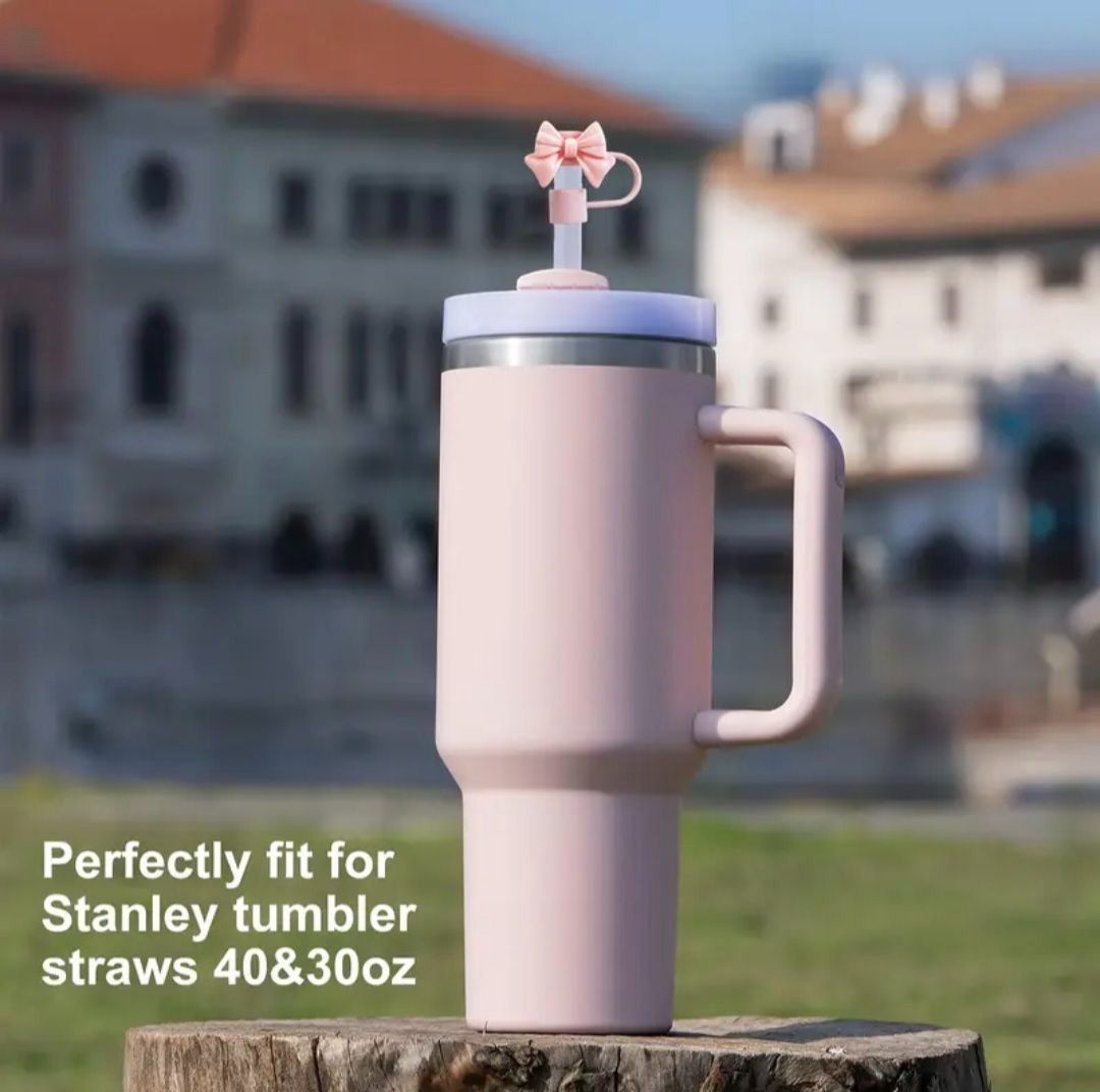1PC Cute Bow Straw Cap Cover for 10mm Straws – Fits Stanley Tumbler Cups, Dustproof & Leak-Resistant (Random Color) View Gallery - Pakistan