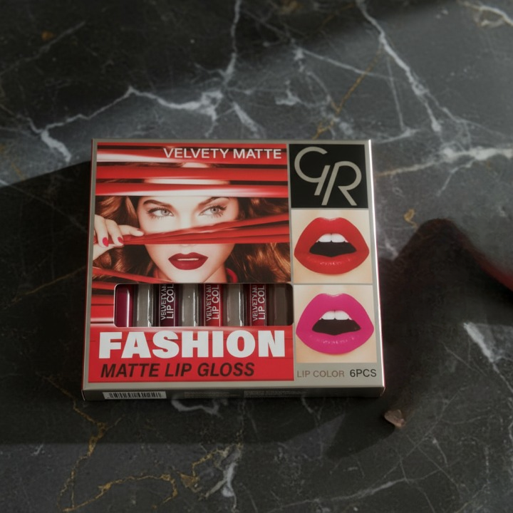 6 Pcs Lip Gloss Set – Liquid Formula with Shades of Red, Smooth Application, Long-Lasting Shine &amp;amp; Moisture, Perfect for Everyday &amp;amp; Party Makeup