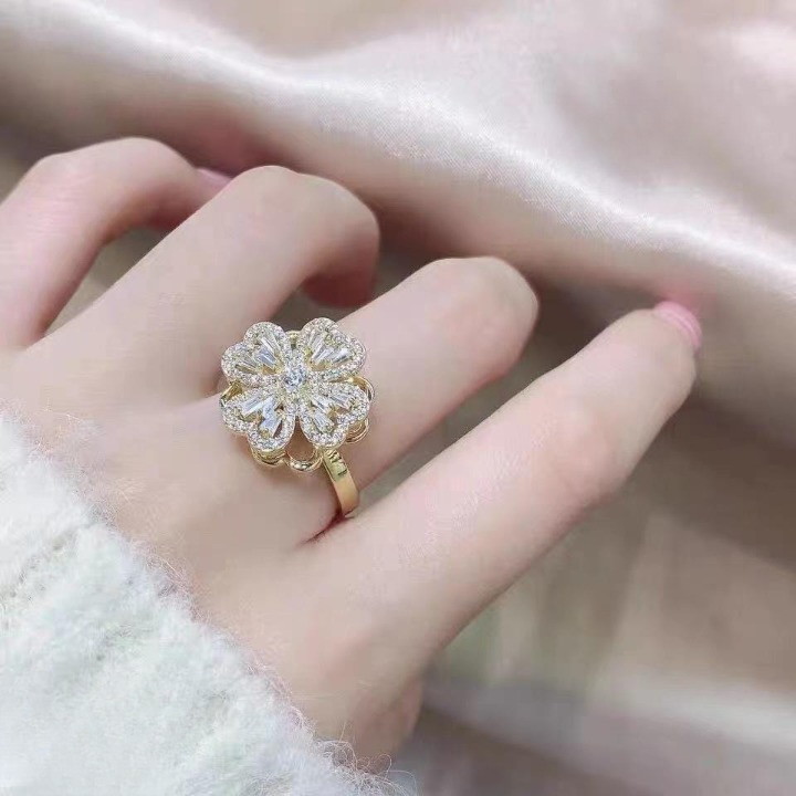 Clover Zircon Rotating Ring – Elegant Adjustable Spinner Ring for Women &amp;amp; Girls, Silver &amp;amp; Golden Finish (QSJ-110)