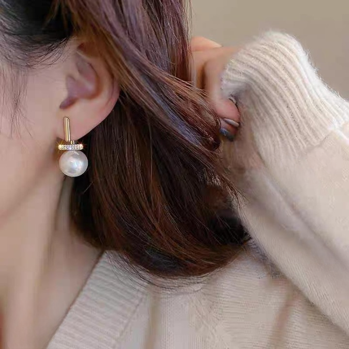 Elegant Pearl Drop Earrings for Women – Stylish Dangle Earrings with Rhinestone Accent (AXT-102) View Gallery - Pakistan
