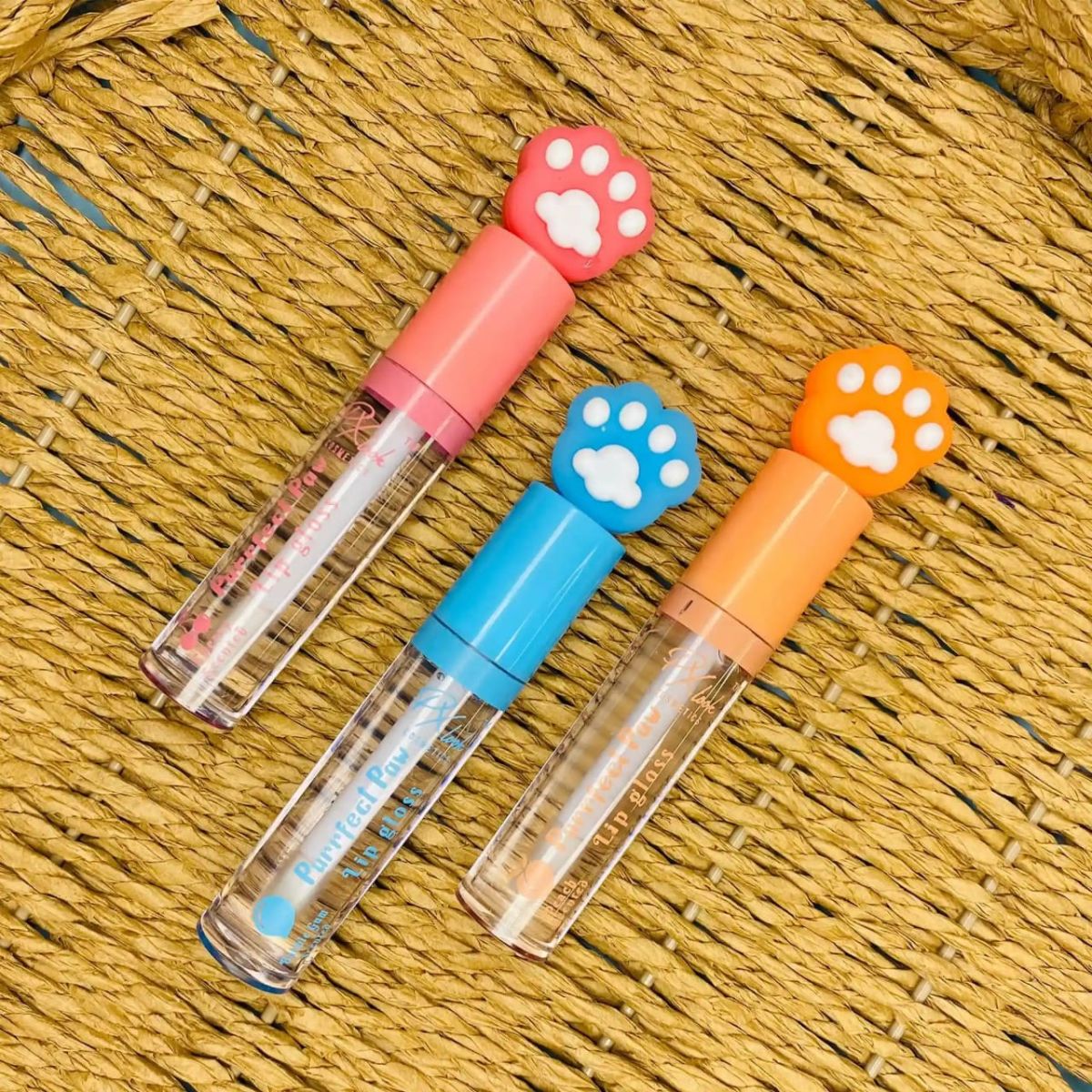 Cute Multipurpose Glitter Lip Gloss + Eyeshadow, Pack of 6 – Glossy Finish, High Pigmented, Multicolor View Gallery - Pakistan