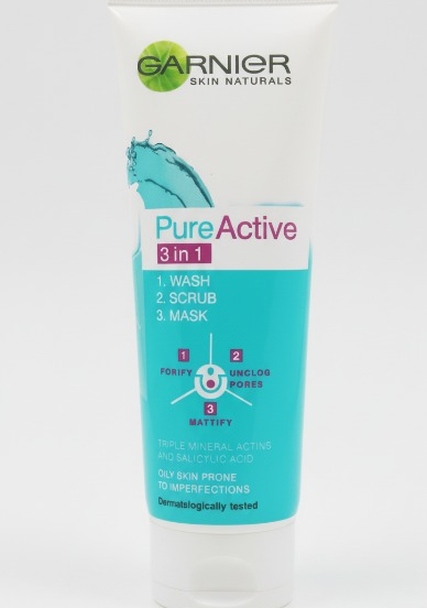 Garnier 3 in 1 Pure Active Face Wash – 100ml Liquid Cleanser for All Skin Types, Deep Cleansing and Refreshing Skincare View Gallery - Pakistan