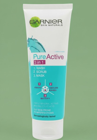 Garnier 3 in 1 Pure Active Face Wash – 100ml Liquid Cleanser for All Skin Types, Deep Cleansing and Refreshing Skincare View Gallery - Pakistan