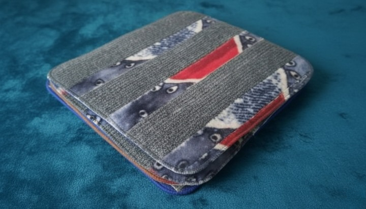 Versatile Absorbent Mat – 25"x16" Ultra-Soft Microfiber Quick-Dry Mat with Non-Slip Backing for Bathroom, Kitchen, and Living Spaces ( Random Design)