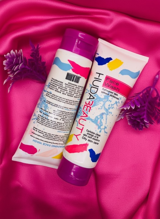Huda Beauty Face Wash 100ml – Gentle Liquid Cleanser for Oily Skin, Deep Cleansing &amp; Refreshing Daily Skincare Formula View Gallery - Pakistan