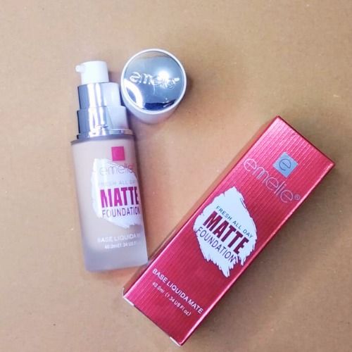 Emelie Liquid Matte Foundation – Long-Lasting, SPF 25, 2-in-1 Coverage - Shade 1 40 ML View Gallery - Pakistan