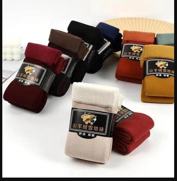 Pack of 1 Pair Unisex Ankle Socks – Warm, Cozy &amp; Comfortable Textured Design | Soft Polyester, All-Day Wear, Multiple Colors View Gallery - Pakistan