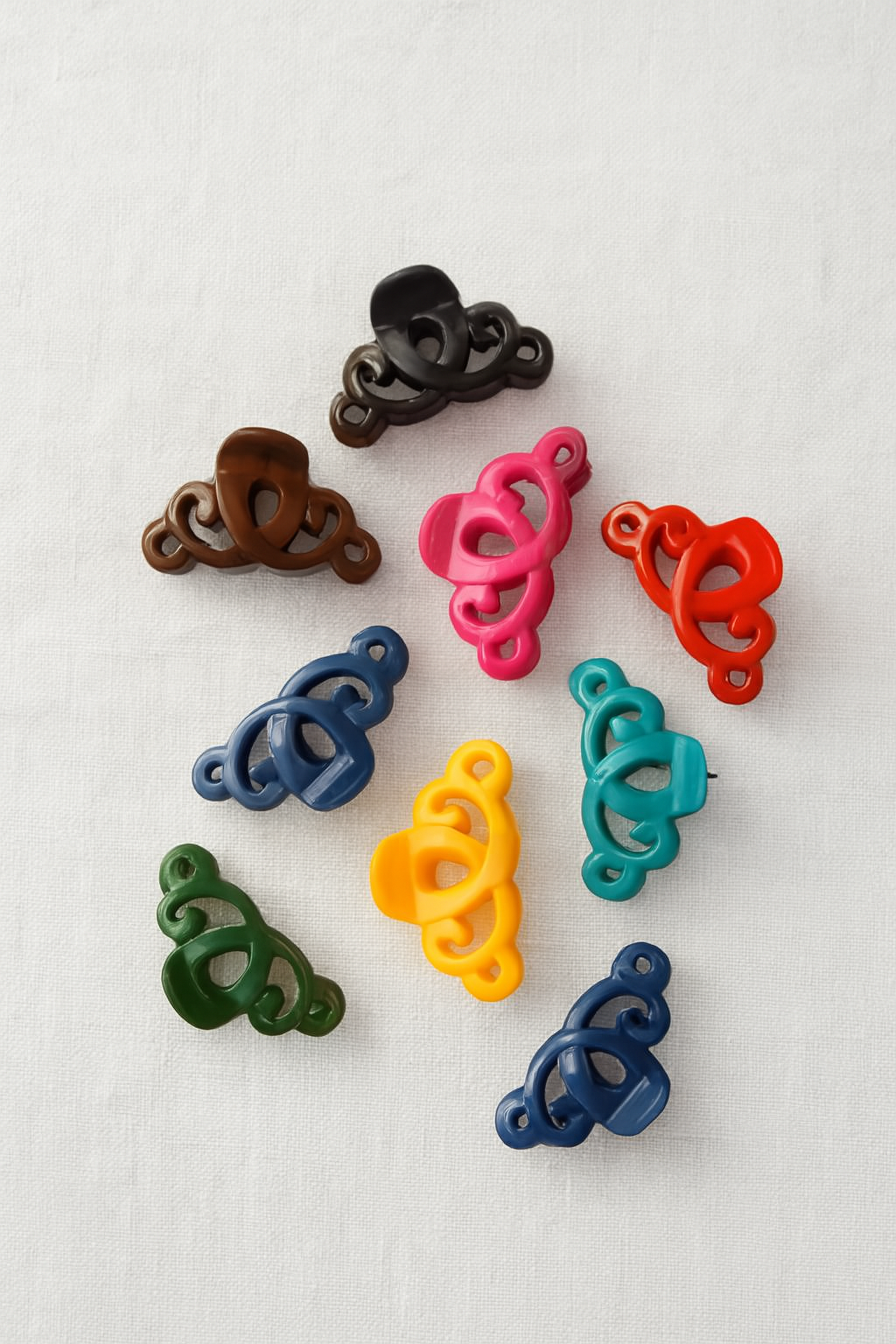 Large Plastic Hair Catchers – 6-Piece Set for Girls, Multiple Colors