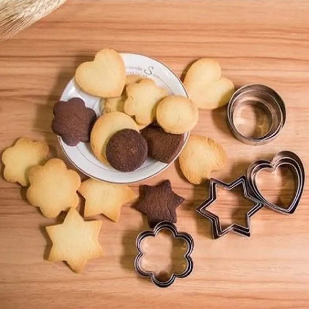 12-Piece Stainless Steel Cookie Cutter Set – 4 Assorted Shapes for Baking, Pastry, and Crafts View Gallery - Pakistan