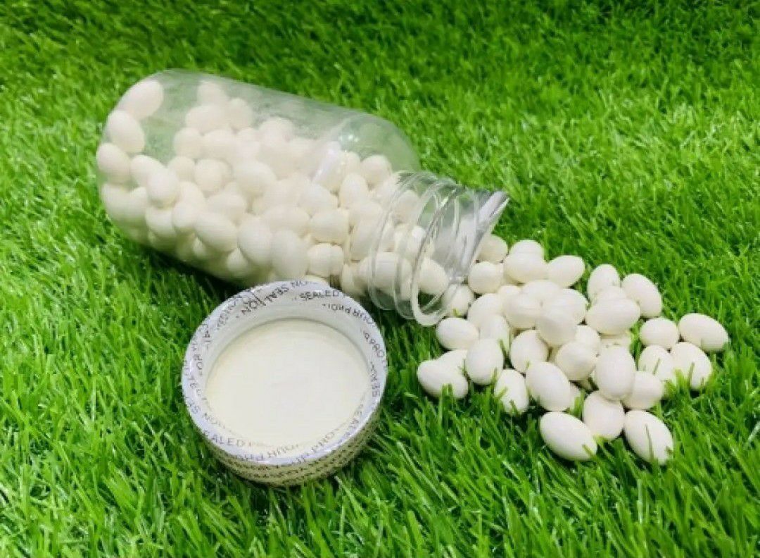 100 Pcs Jar Of Vitamin E Whitening Capsules for Brighter, Radiant Skin - Skin Whitening &amp; Brightening Capsules with Vitamin E for a Natural Glow - Glow Up Whitening Capsules with Vitamin E View Gallery - Pakistan