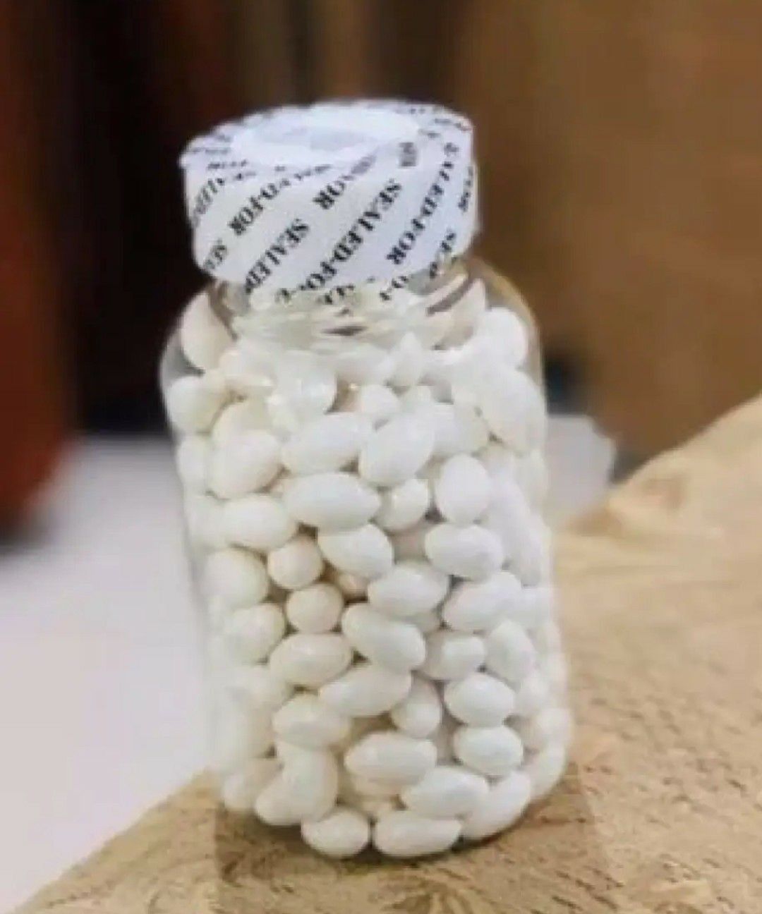 100 Pcs Jar Of Vitamin E Whitening Capsules for Brighter, Radiant Skin - Skin Whitening &amp; Brightening Capsules with Vitamin E for a Natural Glow - Glow Up Whitening Capsules with Vitamin E View Gallery - Pakistan