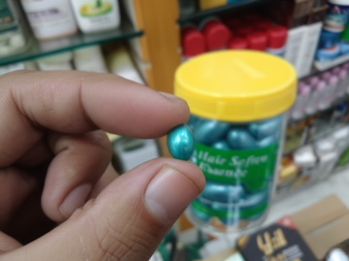Hair Soften Essence Capsules – 60 Softgel Capsules for Nourishing, Hydrating &amp; Softening All Hair Types View Gallery - Pakistan