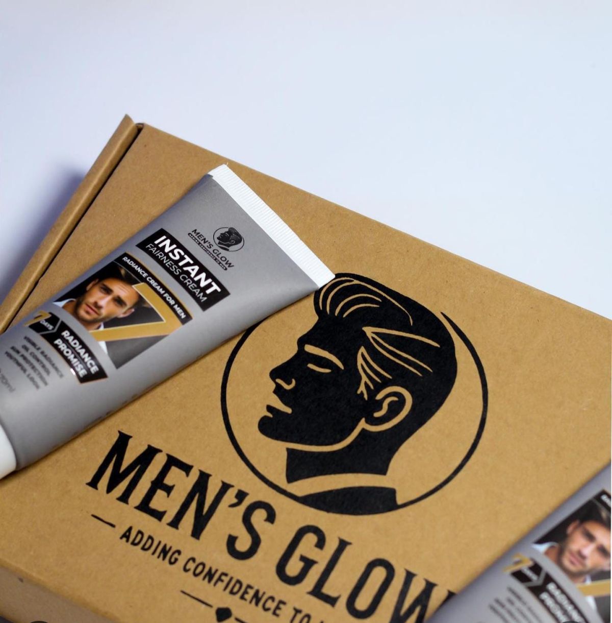 Men's Glow Facewash Bundle – Facewash + Whitening Cream Combo Set View Gallery - Pakistan