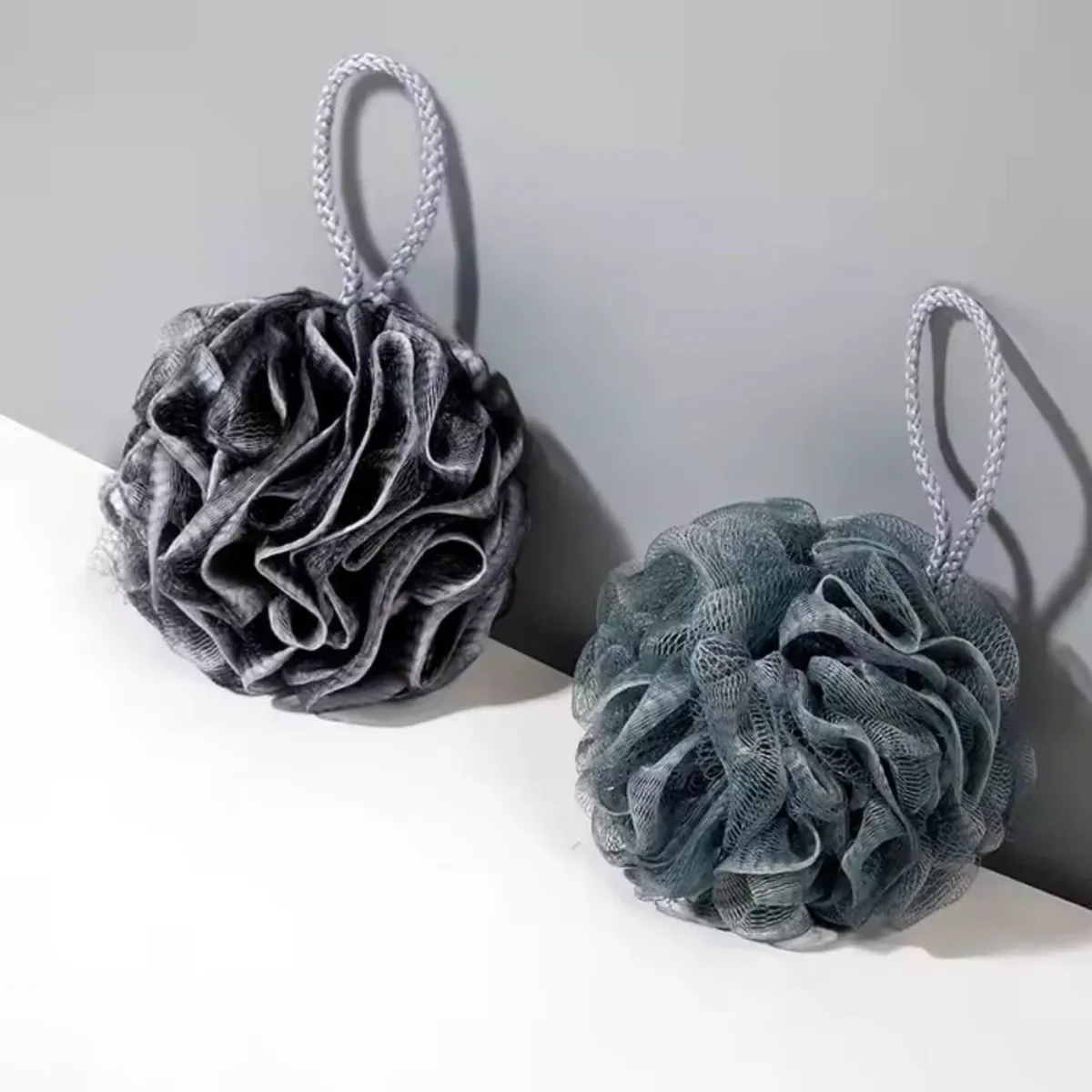 (1 pcs)Soft Mesh Bath Sponge – Exfoliating Body Scrubber Random color - Extra Soft Body Loofah Bath Sponge – Gentle Exfoliating Shower Pouf for Radiant, Smooth Skin – Mesh Shower Scrubber for Men &amp;amp; Women - Random Color