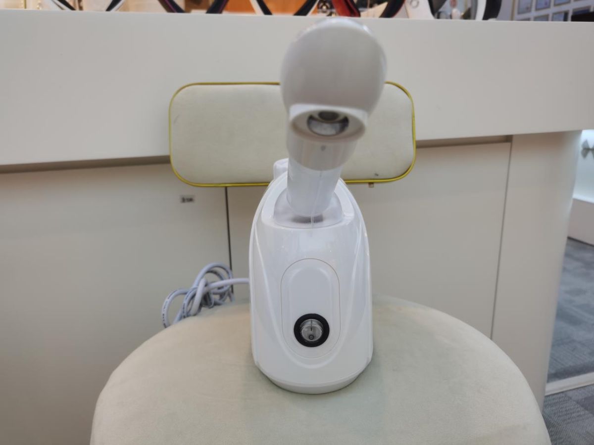 Facial Steamer Warm Mist Humidifier for Face Deep Cleaning Vaporizer Sprayer Salon Home Spa Skin Care Whitening View Gallery - Pakistan
