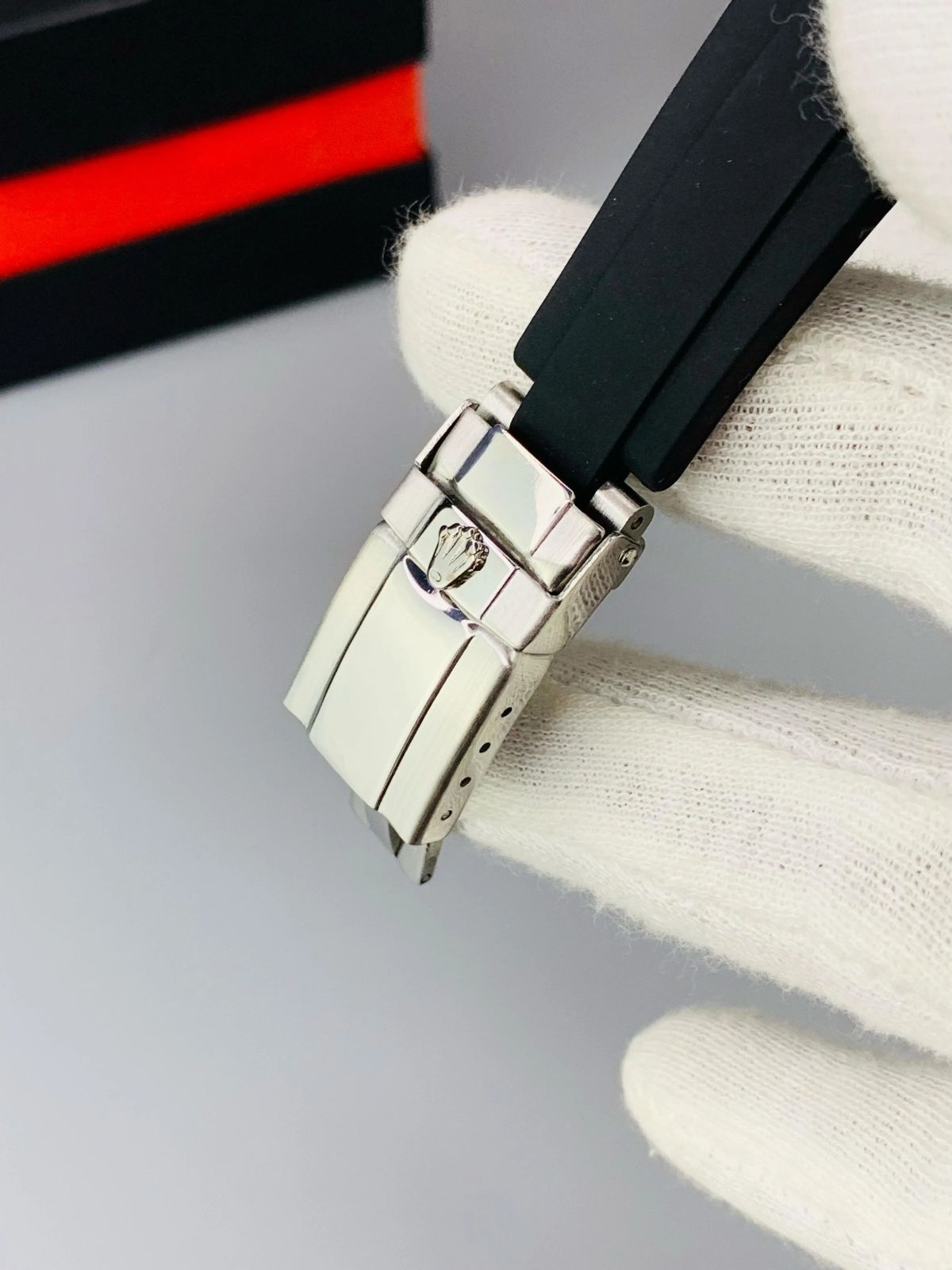 Rolex Oyster Perpetual Luxury Timepiece – Timeless Stainless Steel Dial with Premium Rubber Strap Without Box View Gallery - Pakistan