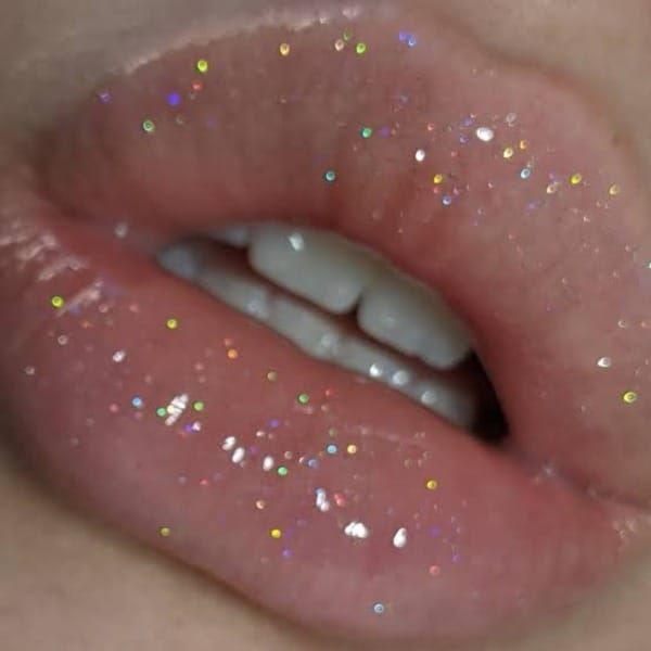 Multipurpose Glitter Shimmer Highlighter Powder – 10g for Face, Eyes &amp; Body View Gallery - Pakistan