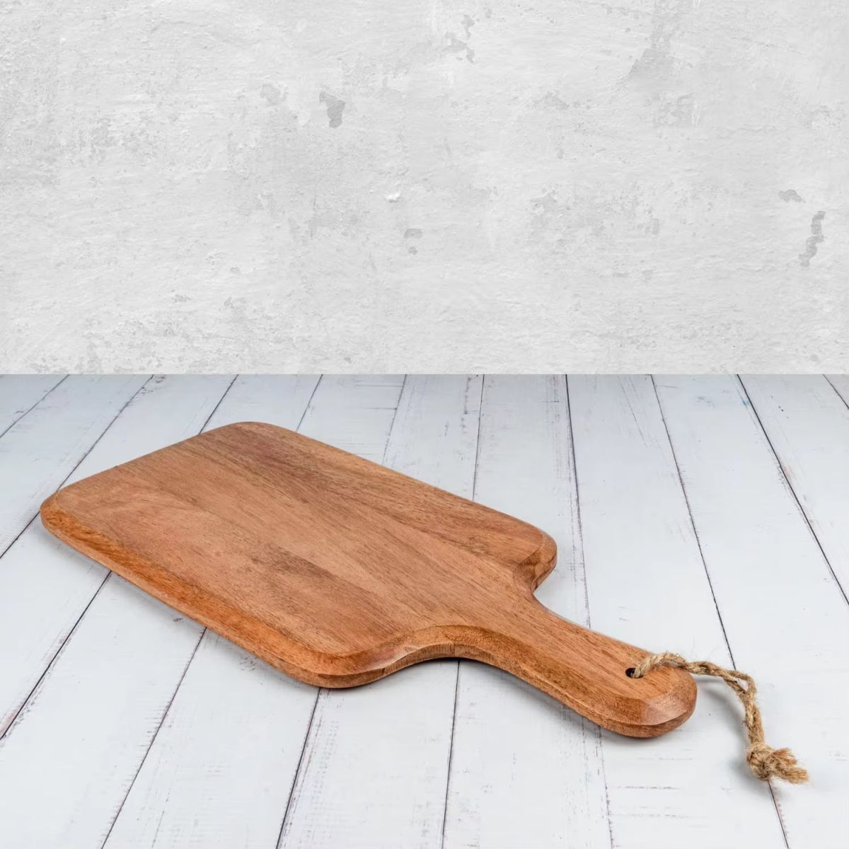 Premium Acacia Oar-Style Face-Grain Cutting Board View Gallery - Pakistan