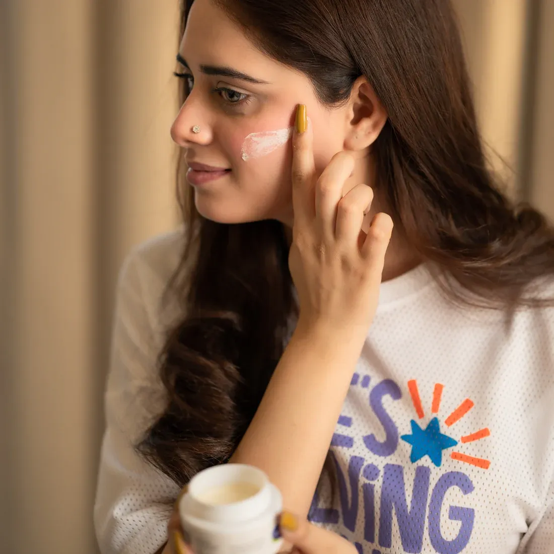 Glow Natural Glutathione and Alpha Arbutin Skin Brightening Cream 50g Advanced Formula for Even Skin Tone, Radiance, and Dark Spot Reduction View Gallery - Pakistan