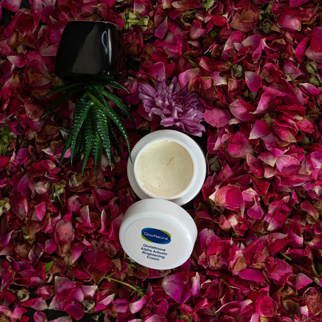 Glow Natural Glutathione and Alpha Arbutin Skin Brightening Cream 50g Advanced Formula for Even Skin Tone, Radiance, and Dark Spot Reduction View Gallery - Pakistan