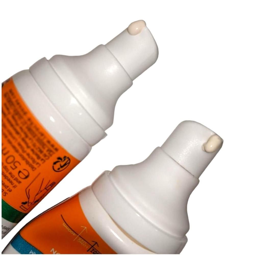 La Roche-Posay Anthelios UVMune 400 Hydrating Cream SPF50 50ml View Gallery - Pakistan