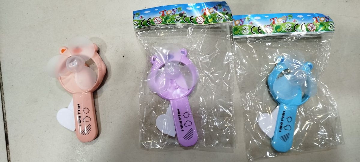 Manual Cute Summer Hand Fan Durable Ultra-Quiet Cooling Fans for Travel Office Room View Gallery - Pakistan