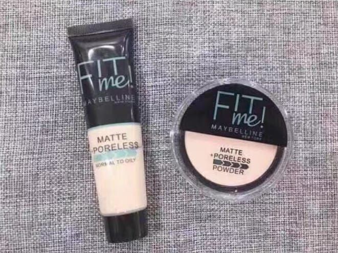 2-in-1 Makeup Deal – Liquid Foundation &amp; Face Powder Combo for Smooth, Flawless Finish – Budget-Friendly Beauty Set - Ivory Shade View Gallery - Pakistan