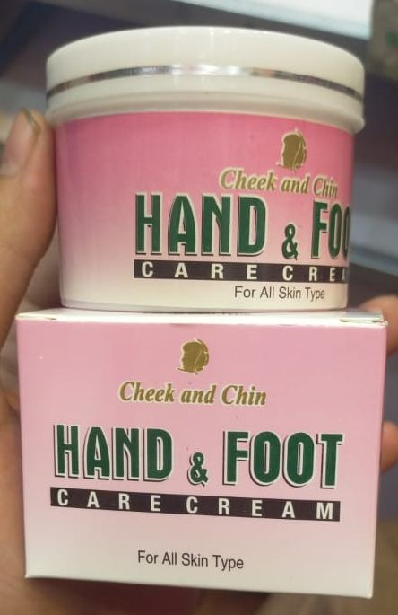 Hand &amp; Foot Care Cream – Deep Moisturizing and Nourishing Formula for Dry, Sensitive Skin Protection and Softness View Gallery - Pakistan