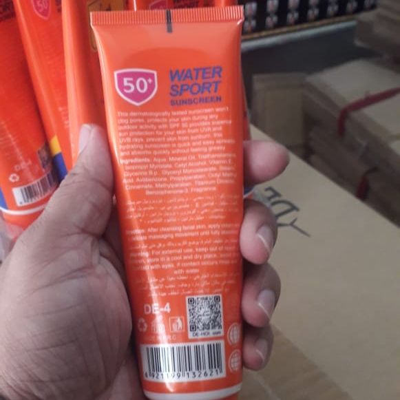 De-Hoi Water-Resistant Whitening &amp;amp; Moisturizer Sunblock Sunscreen | Sun Protection + Skin Brightening | Lightweight &amp;amp; Hydrating for Face &amp;amp; Body