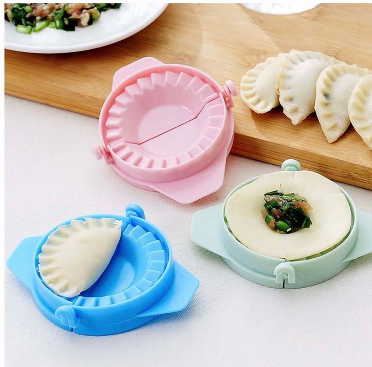 Samosa Maker &amp;amp; Dumpling Shaper – Dough Press Mold for Samosas, Dumplings, Gujiyas, and Stuffed Pastries | Easy-to-Use Kitchen Tool | Random Color