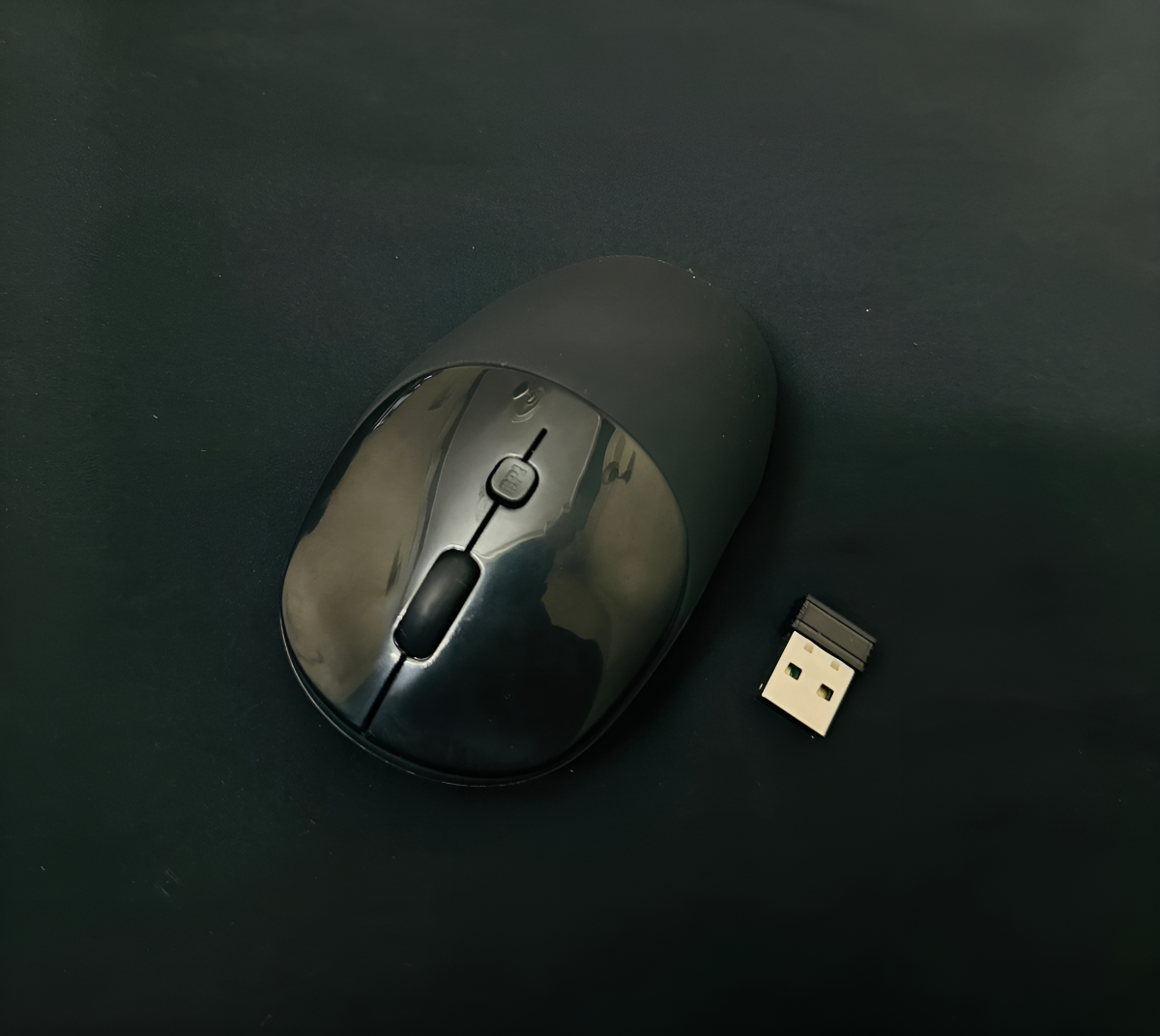 Computer / Laptop Mouse COBY Gel-Tech Anti-Stress Silicon Optical Wireless Mouse - (3-Button | Laser Optical | Wireless Range up to 9ft) View Gallery - Pakistan