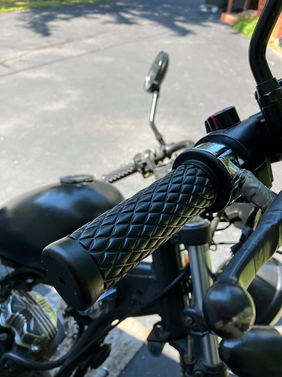 2 Pcs Cafe Racer Handle Grips Silicone Motorcycle Handle Grips Vintage Style Rubber Handle Grips Vintage View Gallery - Pakistan