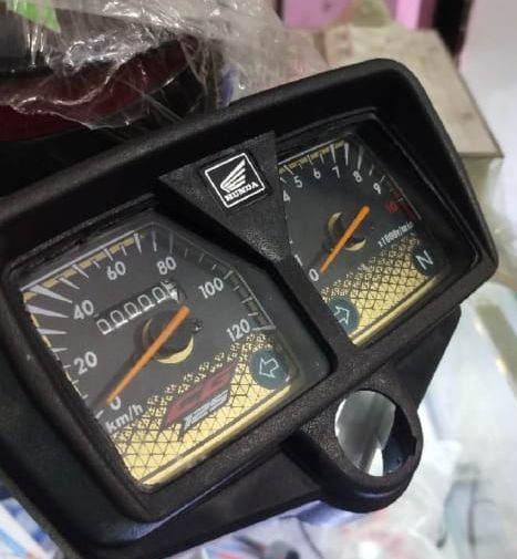 Speedometer for CG 125 Motorcycle | Honda 125cc Bikes With Meter Colour Lights (Complete meter with Box) View Gallery - Pakistan