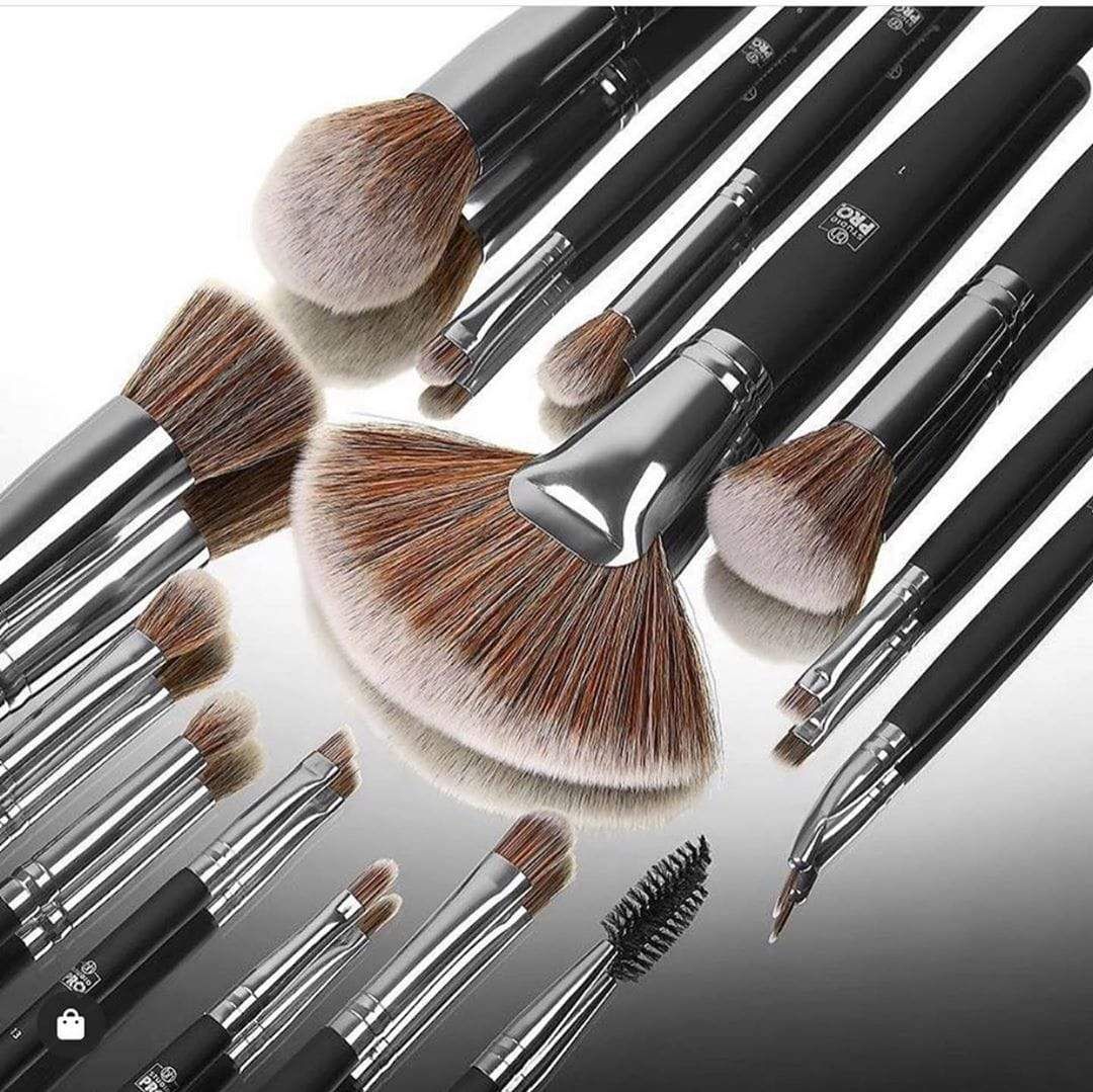 13 Pcs B.H Cosmetics Studio Pro Brush Set Beautiful essential makeup brushes View Gallery - Pakistan