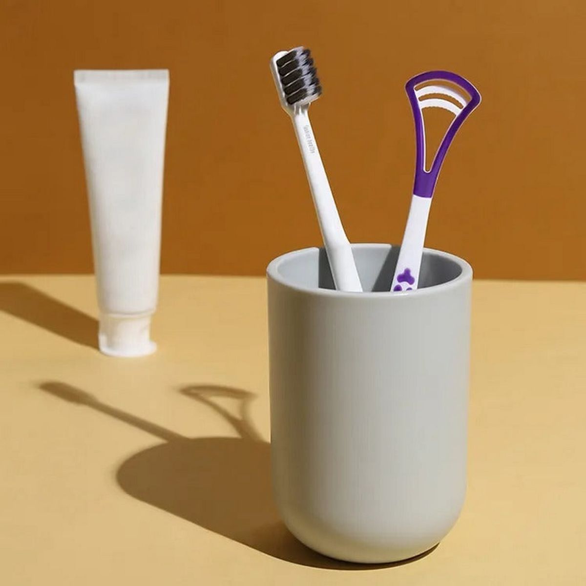 1 Piece Tongue Scraper | Tongue Cleaner | Double Head Tongue Cleaner | Reduce Bad Breath (random color) View Gallery - Pakistan