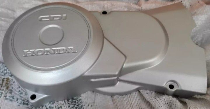 Plastic Magnet Cover for CD 70 Motorcycle | Motorcycle Plastic Magnet Tappa Cover for for 70cc Motorcycles View Gallery - Pakistan