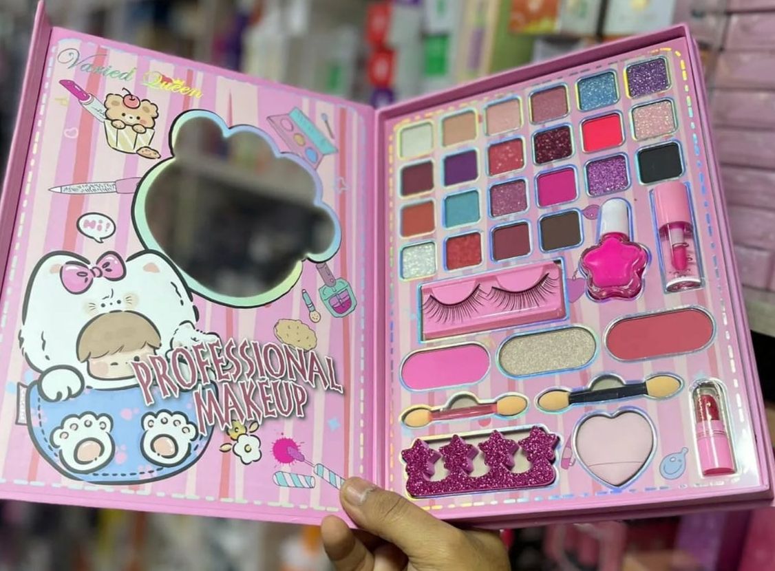 33 in 1 Professional Makeup Girls Makeup Kit | Eyeshadow Palette | Beauty Makeup kit View Gallery - Pakistan