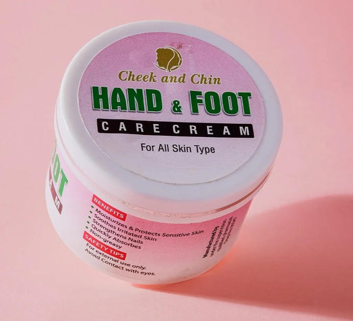Hand &amp;amp; Foot Care Cream Moisturizes And Protect Sensitive Skin