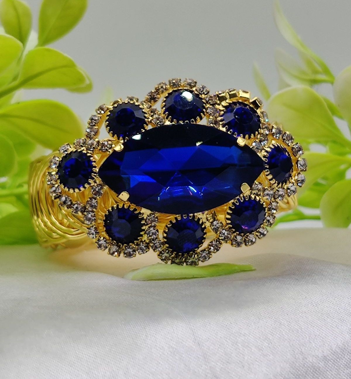 Imported Exquisite Oval Crystal Adjustable Bracelet - Imported Luxury Jewelry | Adjustable Bracelet – Best Quality Artificial Bracelet For Girls &amp; Women | Bracelet For Every Occasion - Random Color  View Gallery - Pakistan