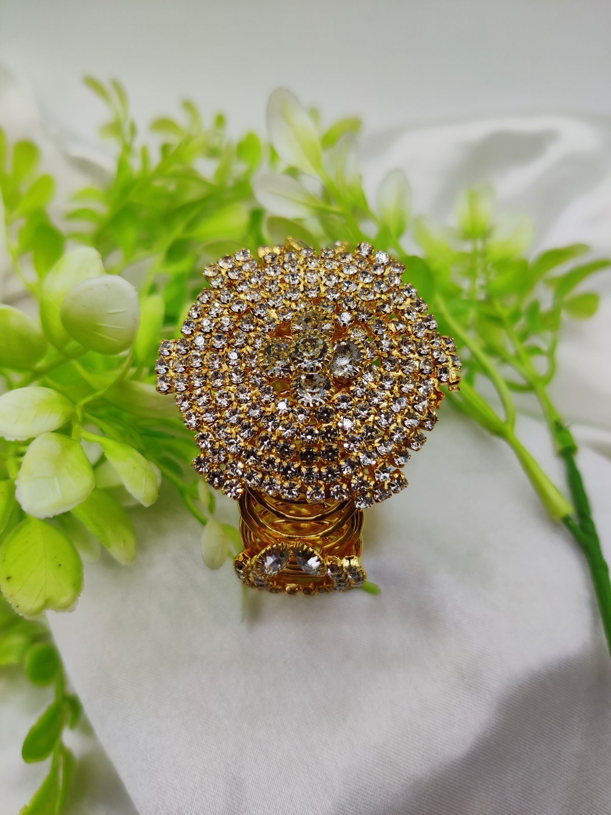 Imported Royal Ruby Crystal Golden Bracelet – Bold and Radiant Elegance Adjustable Bracelet – Best Quality Artificial Bracelet For Girls &amp; Women | Bracelet For Every Occasion | Elegant Design - Random Color View Gallery - Pakistan