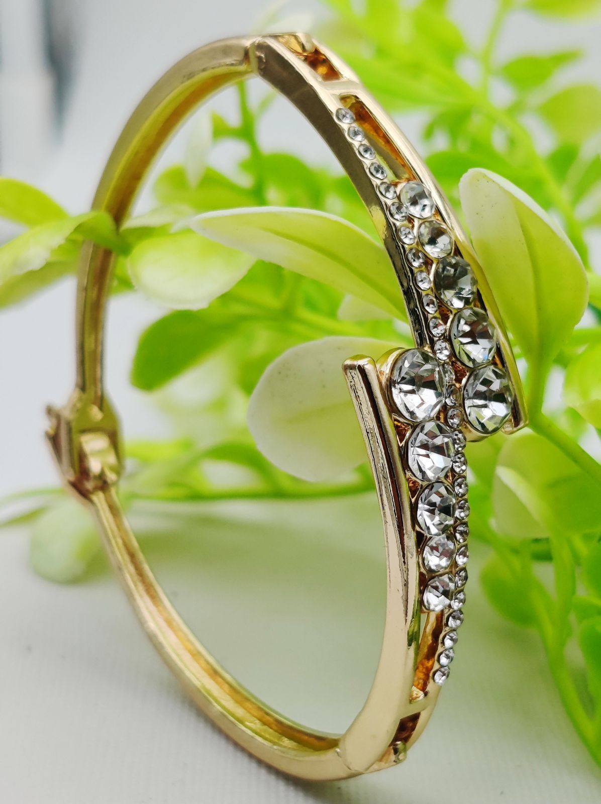 Radiant Elegance Adjustable Crystal Bracelet – | Best Quality Artificial Bracelet For Girls &amp;amp; Women | Imported Glamour for Every Occasion | Elegant Design