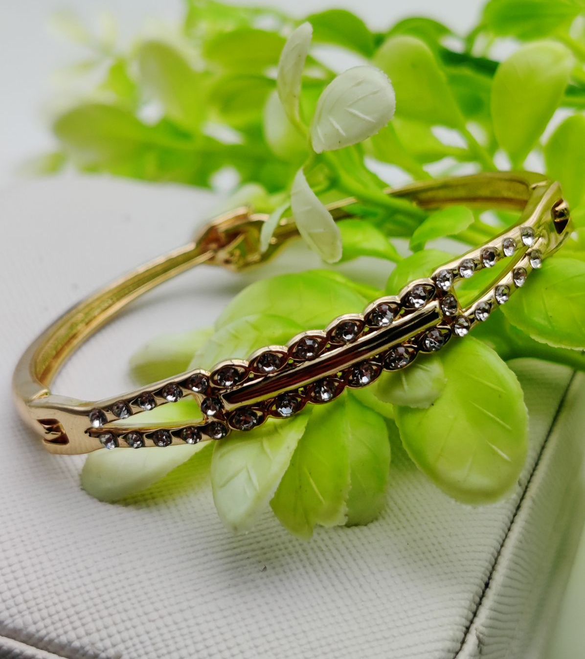 Imported Adjustable Crystal Bracelet – Dazzle in Elegance | Best Quality Artificial Bracelet For Girls &amp; Women | Bracelet For Every Occasion | Elegant Design View Gallery - Pakistan