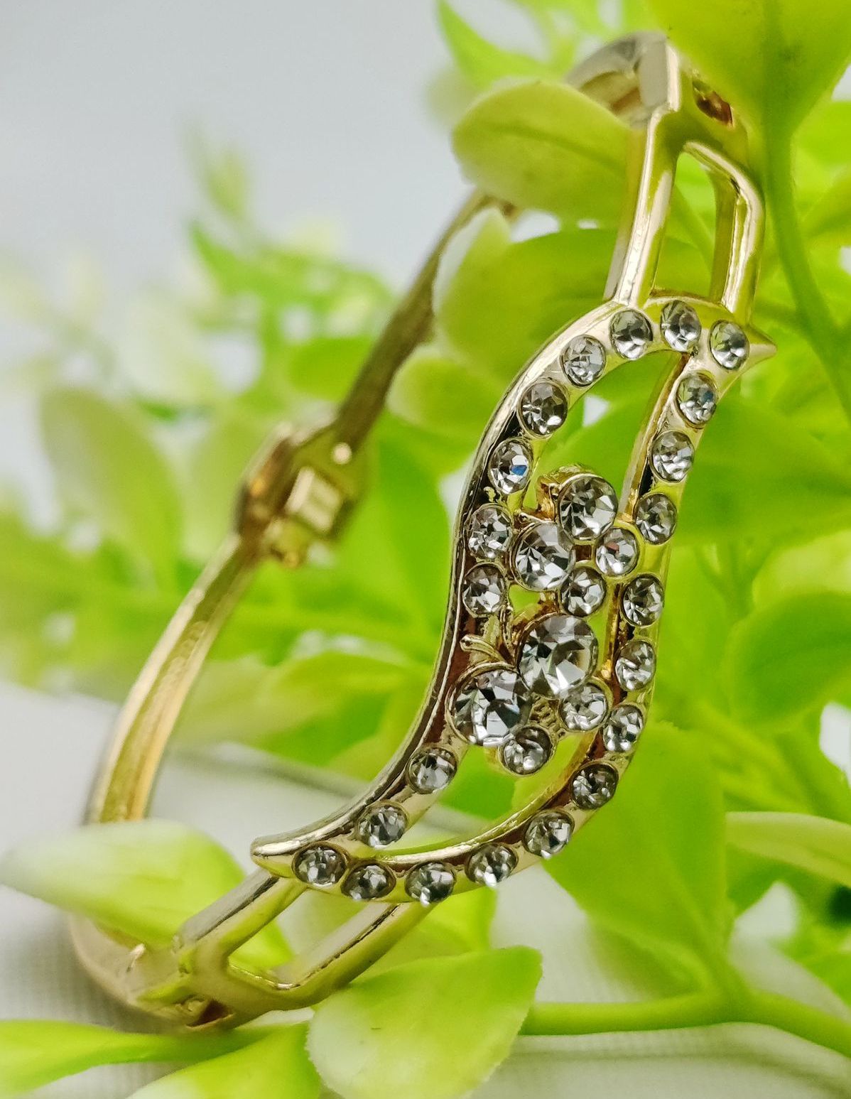 Exquisite Imported Adjustable Crystal Leaf Bracelet | Best Quality Artificial Bracelet For Girls &amp;amp; Women | Bracelet For Every Occasion | Elegant Design